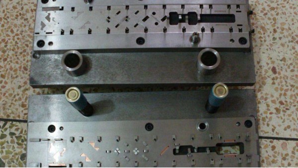 精密沖壓件制作過程中注意這些，合格率提高80%！【銳碩五金】